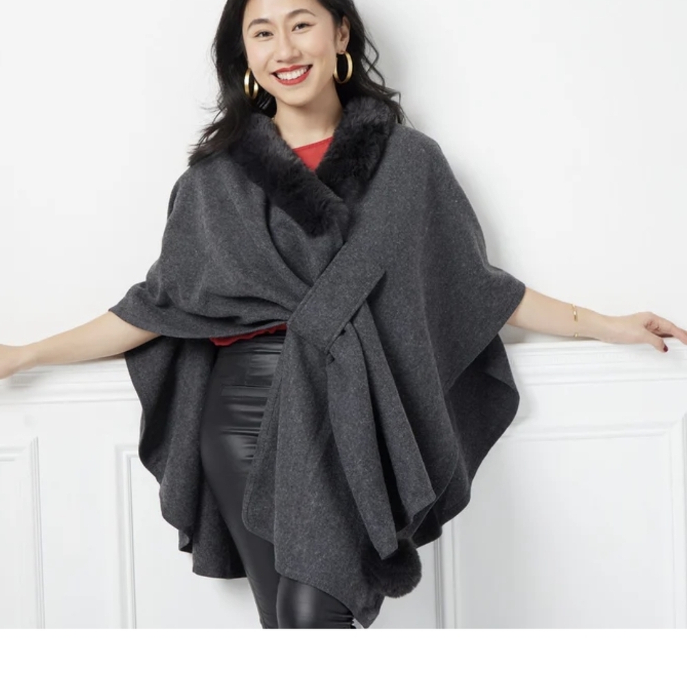 Chic Charcoal Women's Shawl with Faux Fur Trim